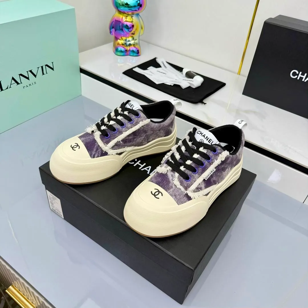 👟👟Ex-factory price 600👟👟 Chanel bread shoes ~ original calfskin panda shoes Chanel 25C latest hot style panda black and white sports shoes casual sneakers Xiaoxiang hot item classic black and white panda color coco girls must pay Fabric: original custom mixed sheepskin lining: original imported breathable mesh lining outsole: Original molded rubber + TPU combination Size: Women's 35-41 Buy now👉
